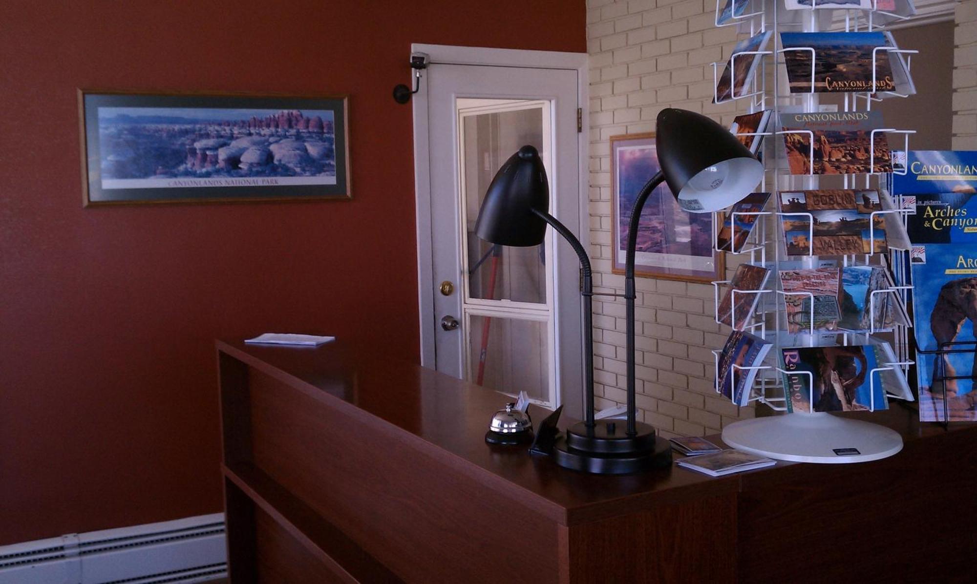 The Monticello Inn Interior photo